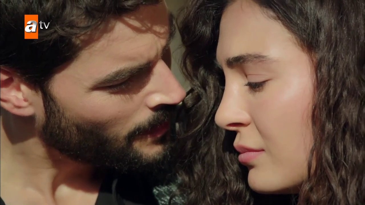 Part (1) المسلسل التركي "زهرة الثالوث" حلقة 21