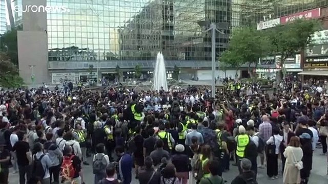 حاكمة هونغ كونغ: نتيجة الانتخابات تعكس استياء المواطنين من الحكومة