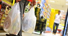 Marketlerdeki plastik poşet fiyatları yeni yılda da 25 kuruş olacak