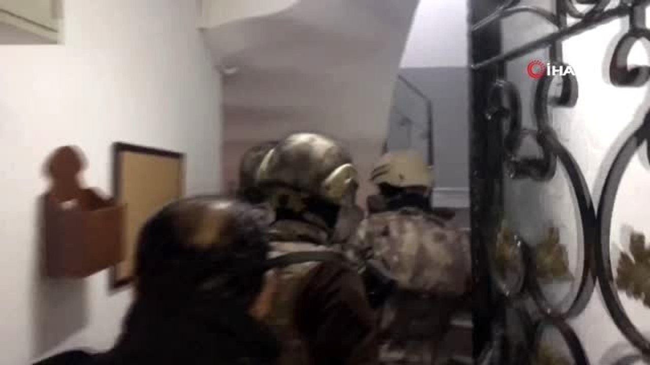 Narkotik operasyonu kamerada.