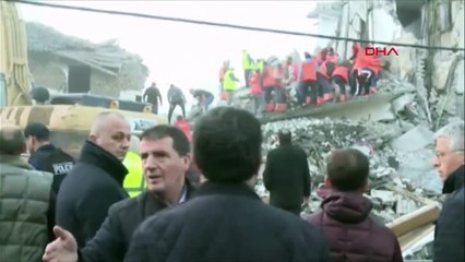 Arnavutluk’ta 6.4 büyüklüğünde depremin görüntüleri