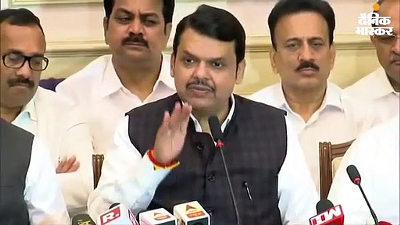 एक घंटे के भीतर ही सीएम, डिप्टी सीएम का इस्तीफा...