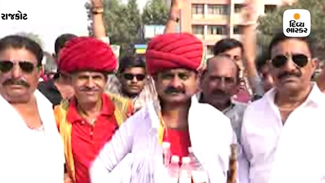 ડોકમાં દૂધની બોટલનો હાર પહેરી માલધારી દિવસની ઉજવણી, બાઇક રેલી યોજાઇ