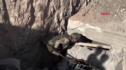 Resulayn'da tüneller iş makineleriyle kapatıldı