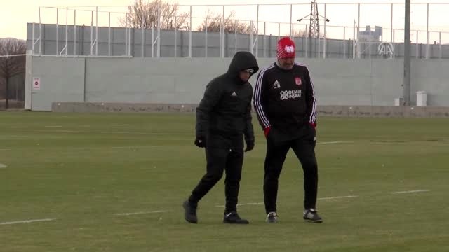 Sivasspor Teknik Direktörü Rıza Çalımbay: Şampiyonluk kolay bir iş değil