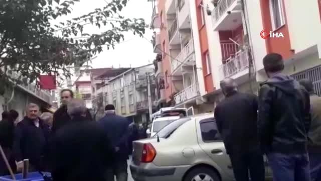 İzmir'de korkunç cinayet: Karısını baltayla öldürüp daha sonra kendini polise ihbar etti
