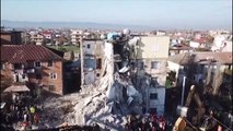 زلزال بقوة 6,4 درجات يودي بحياة 13 شخصا في ألبانيا