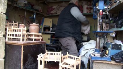 Bedensel Engelli Adamın Ahşap Aşkı