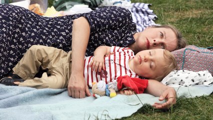 Chanson douce : l'interview de mam' et de nounou de Karin Viard