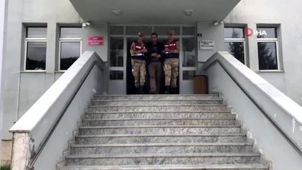 Seri cinayet zanlısının evinde askeri malzeme bulundu