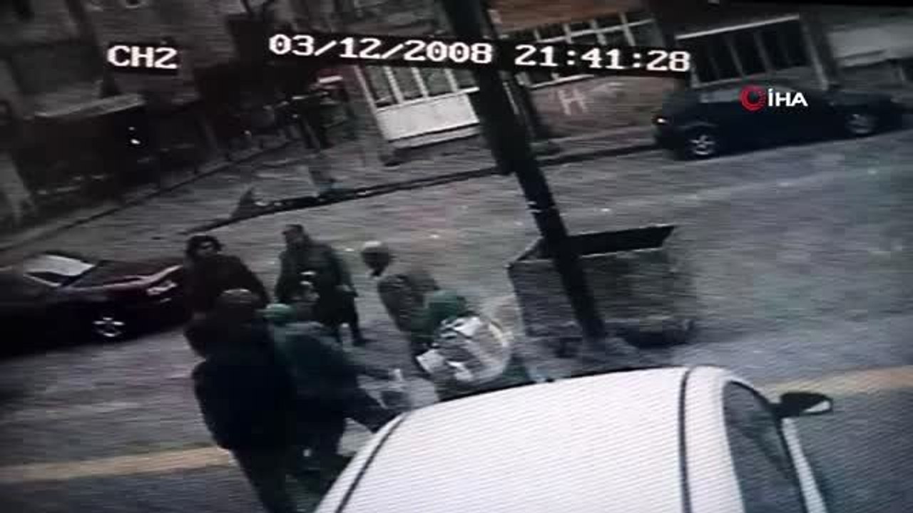 Trafikte kadına şiddet kamerada