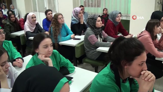 Ünlü şefler öğrenciler ile mutfağa girdi