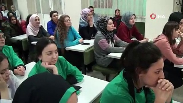 Ünlü şefler öğrenciler ile mutfağa girdi
