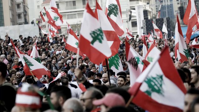 بخروج الحريري من قائمة المرشحين لإدارة الحكومة الجديدة.. لبنان إلى أين؟