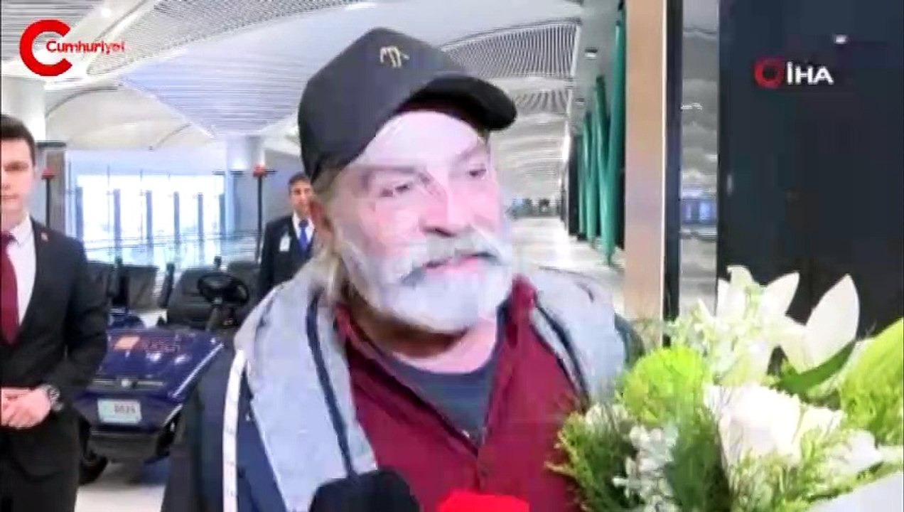 Haluk Bilginer İstanbul’a geldi