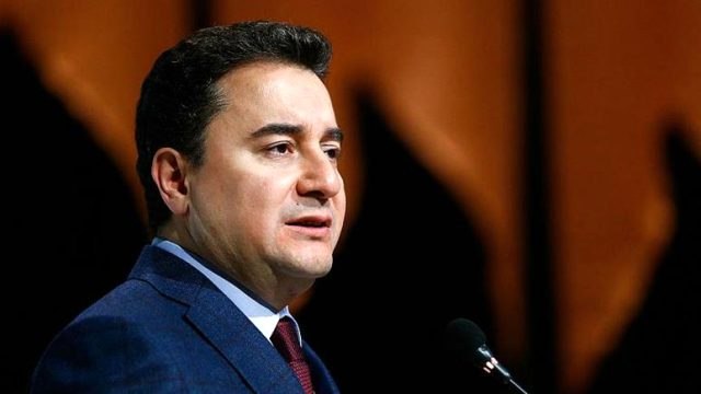 İstifa sonrası ilk kez ekrana çıkan Ali Babacan, ekonomik krizin çıkmasını başkanlık sistemine bağladı