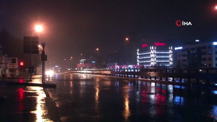 İstanbul'da Yağmur Etkisini Göstermeye Başladı