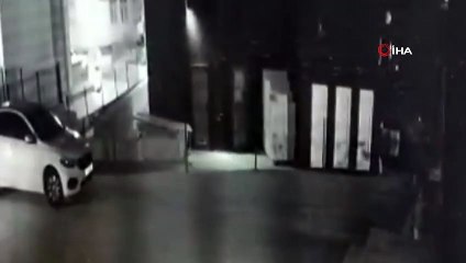 Adliyede kamu yararına çalışan şahıs hırsızlıktan tutuklandı