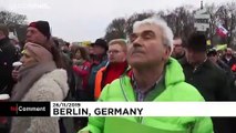 کشاورزان آلمانی با تراکتور خیابان‌های برلین را مسدود کردند