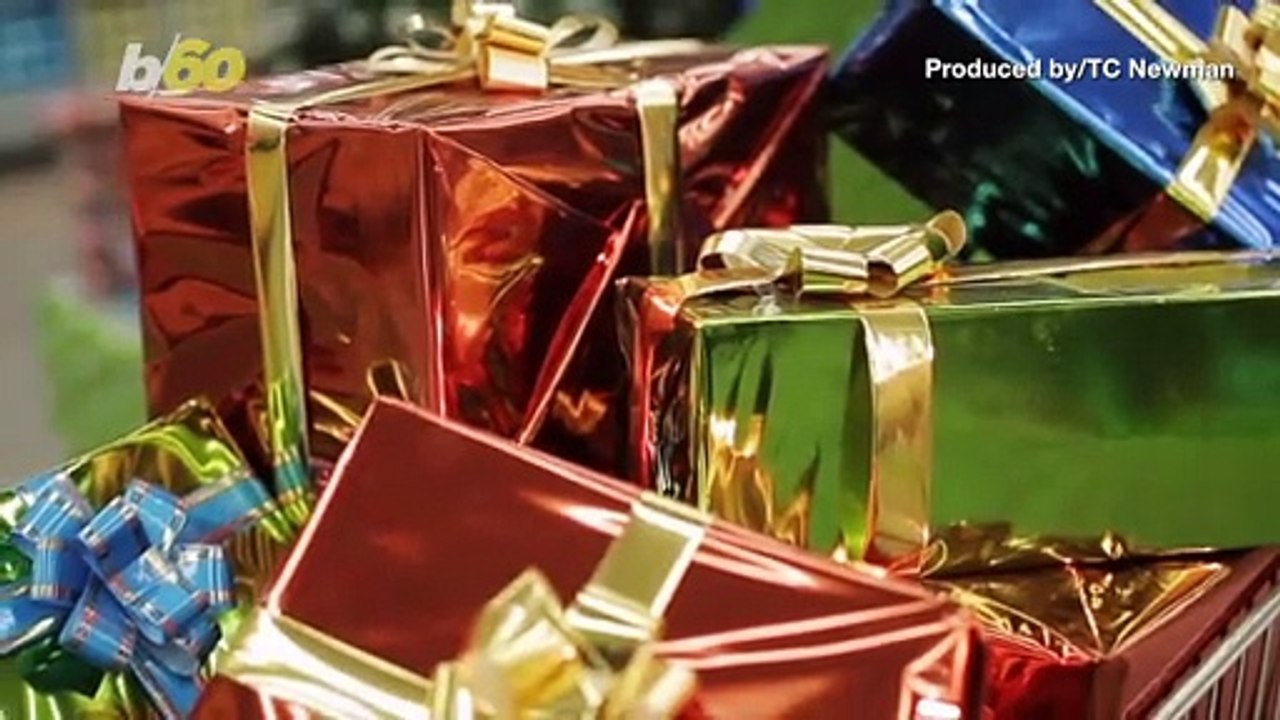 Holiday Gifts That Work While You're Still In The Early Days Of Dating