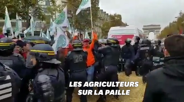 Les agriculteurs bloquent les Champs-Élysées et veulent rencontrer Macron