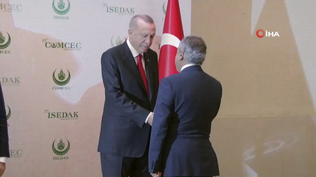 İSEDAK toplantısında aile fotoğrafı çekildi, Borsa İstanbul Genel Müdürü Hakan Atilla da fotoğrafa katıldı