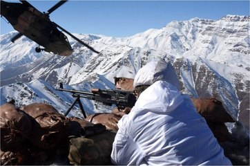 Hakurk'a yeni operasyon başlatıldı! Üs bölgesinde paramotor ele geçirildi