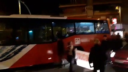 Crits de 'multa' als vehicles que intenten superar el tall