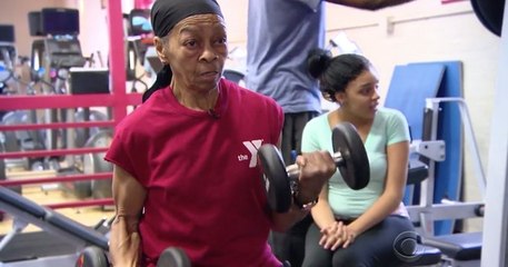 États-Unis : à 82 ans, cette mamie bodybuildeuse tabasse son cambrioleur qui finit à l'hôpital