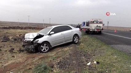 Çarpışan otomobiller ters döndü: 1 yaralı