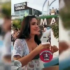 Mulher bebe cerveja à velocidade da luz!