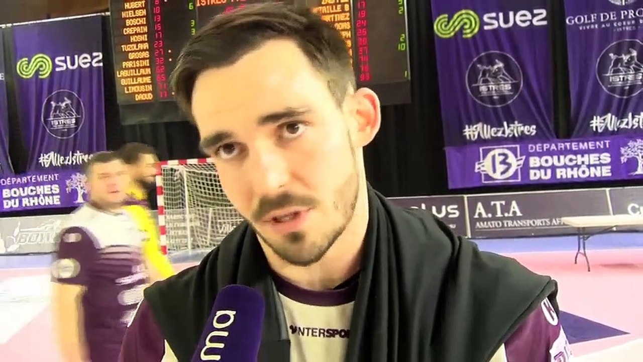 Lucas Hubert après la victoire d'Istres Provence Handball contre Ivry