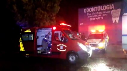 Vítima de arma branca é socorrida pelo Siate no Bairro Santa Cruz