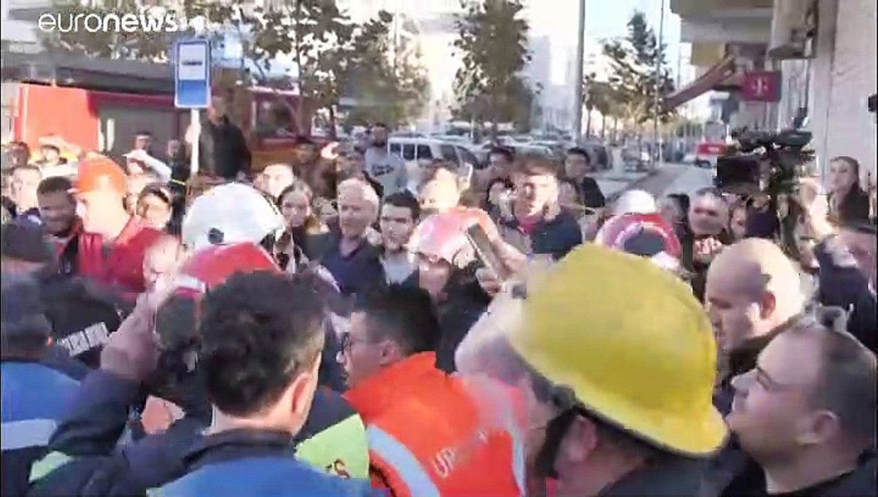 Nachbeben machen Rettungskräften in Albanien zu schaffen