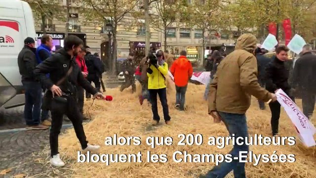 Des centaines d'agriculteurs convergent vers Paris