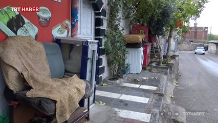 Tokalaşma bahanesiyle yaşlı adamın emekli maaşını çaldı