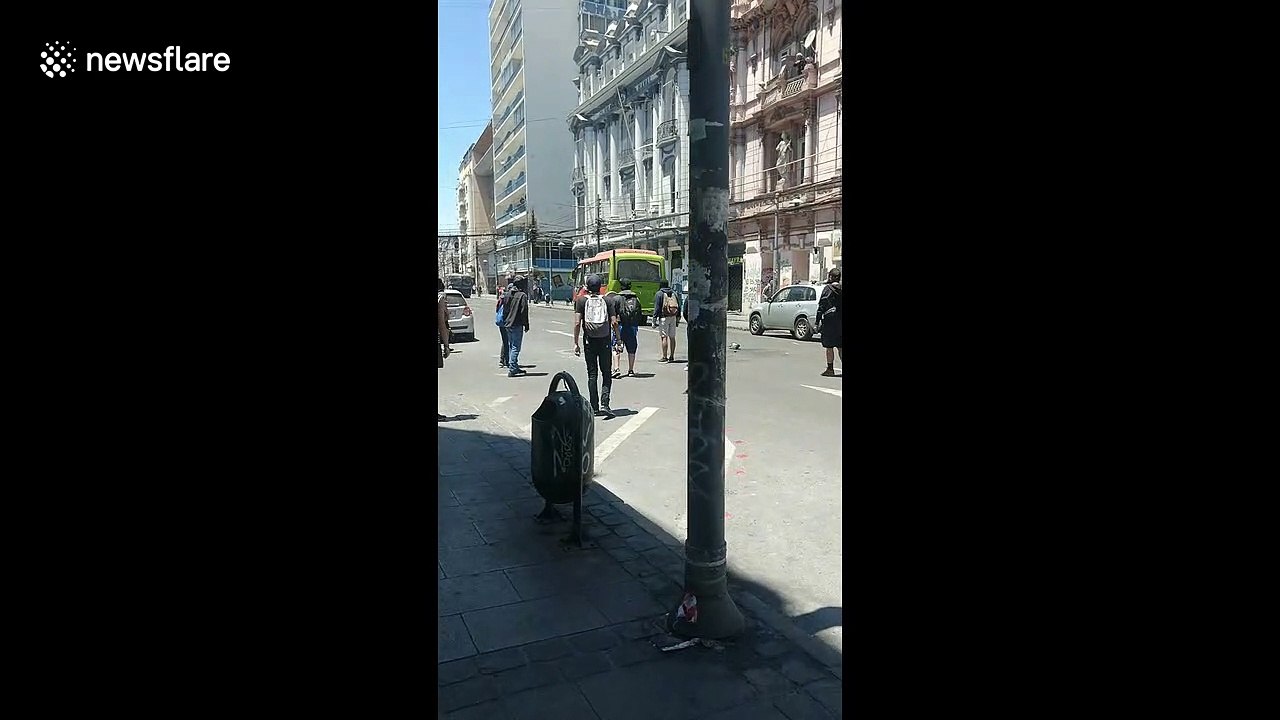 Chilean protesters clash with police in Valparaiso