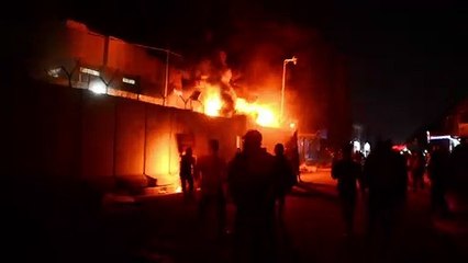 Consulado iraniano em chamas