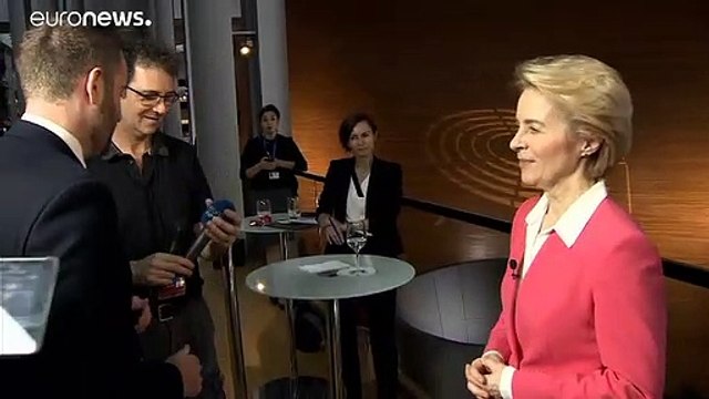 Precisamos trabalhar em novas tecnologia que reduzam as emissões de carbono garante von der Leyen