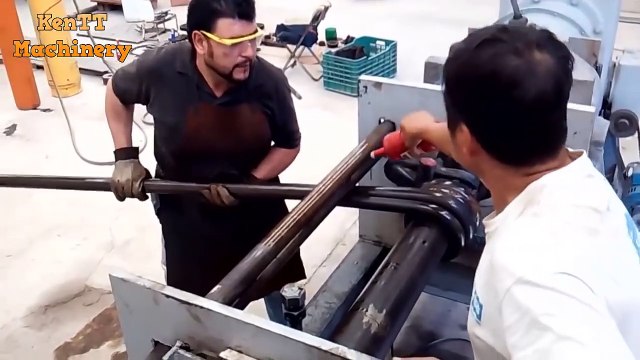 Dangerous Skills Large Bending Machines Work - Extreme Forging Factory Machine