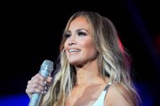 Jennifer Lopez’s Curly Bob Is the Ultimate Holiday Party Hairstyle
