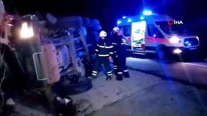 Hafriyat kamyonu su kanalına devrildi: 1 ağır yaralı