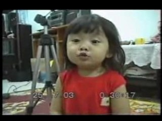 Pitite fille qui chante tro bien