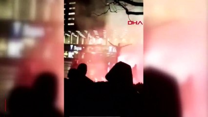 Zlatan Ibrahimovic'in heykelini yaktılar!