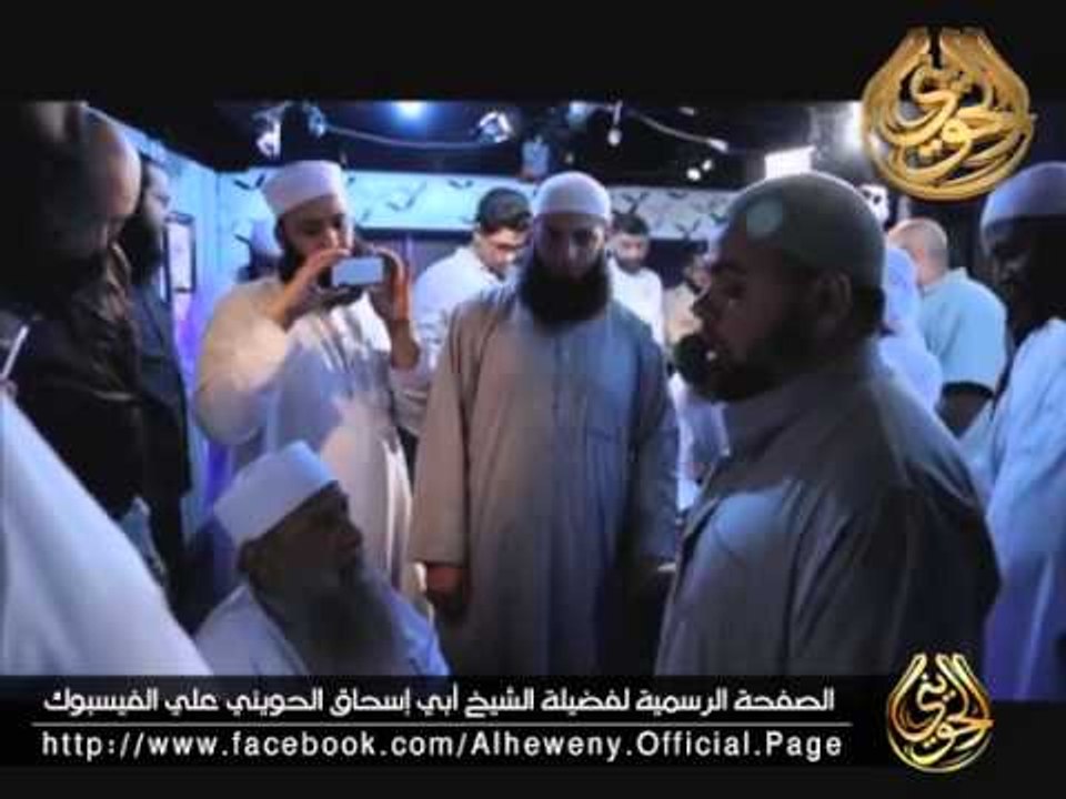 الشيخ عبدالله كامل ينشد: هل صليت اليوم عليه؟ في وجود الشيخ الحويني
