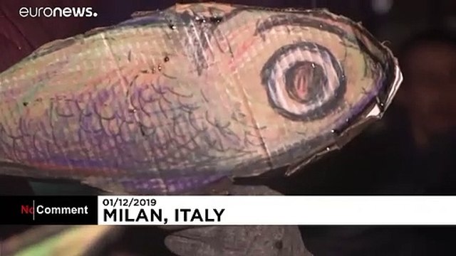 Tausende Sardinen für ein tolerantes Italien
