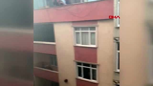 Sultangazi'de yarım saat arayla iki yangın