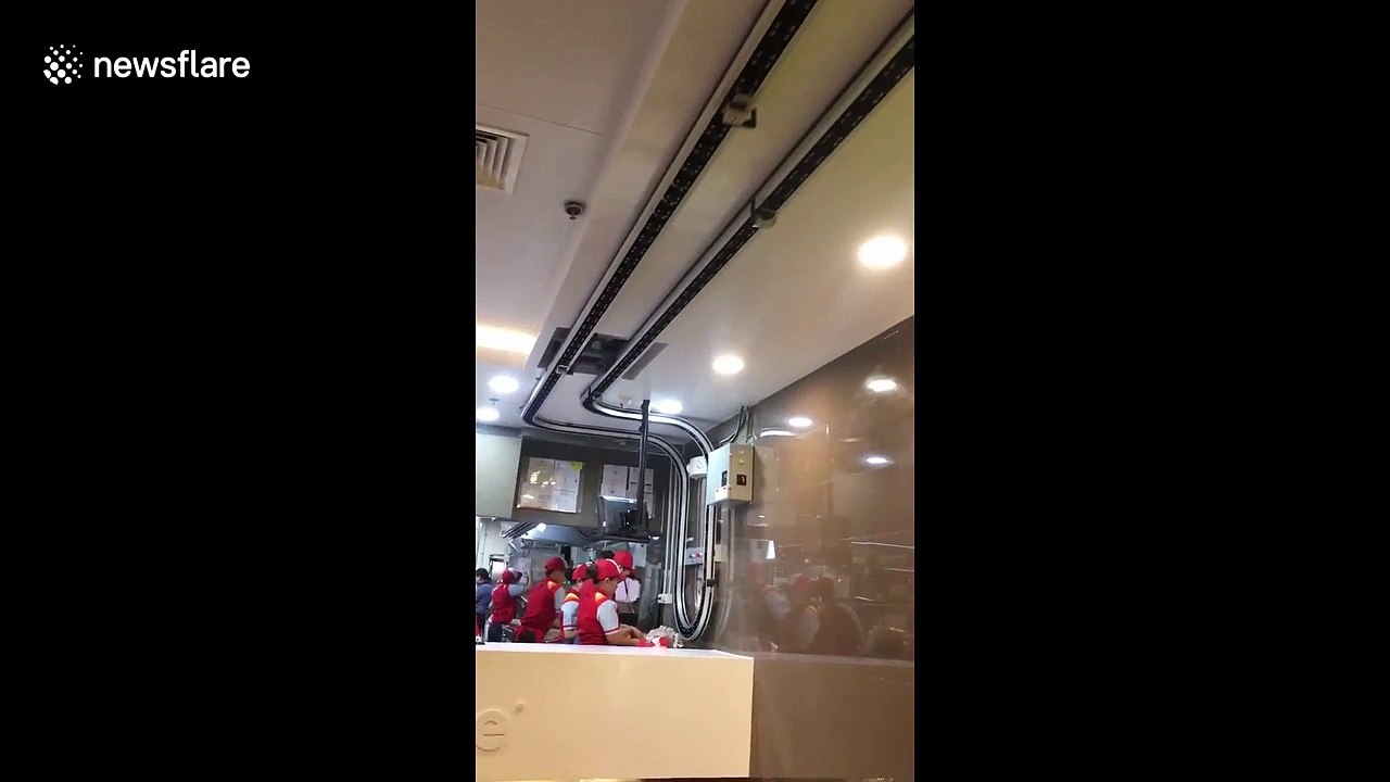 ‘This is 2030!' Filipino fast-food restaurant uses futuristic overhead machine to deliver orders