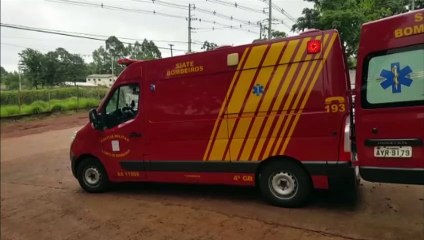 Trabalhador é atingido por estrutura em empresa na Rua Rio da Paz