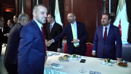 AK Parti'li Kandemir, basın yayın kuruluşlarının Ankara temsilcileriyle bir araya geldi (1)